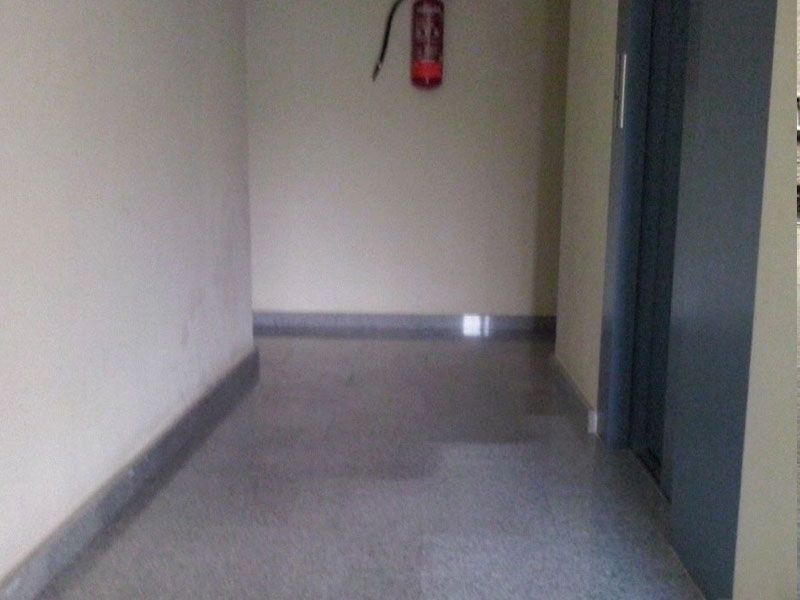 Limpieza de garajes en Valencia - Pasillos - VGA Servicios de limpieza
